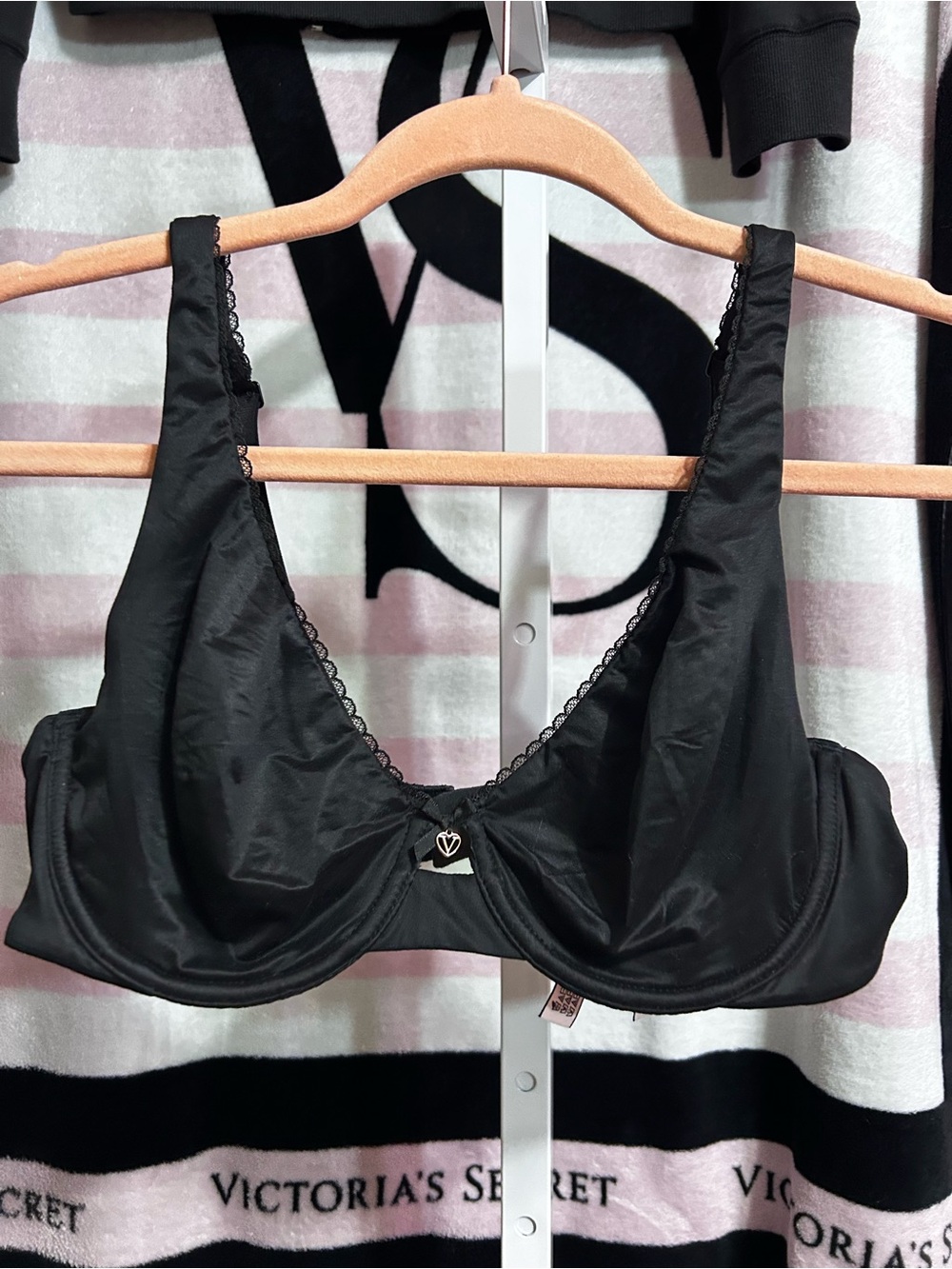 VS Body by Victoria 36 C Bra